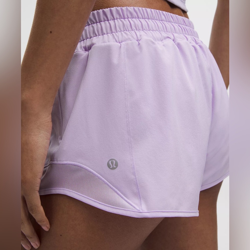 LULULEMON Athletica Hotty Hot LR Lined Shorts Lavender Frost Size 6